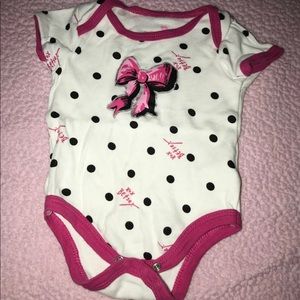 3-6m Betsy Johnson Bodysuit 
Polka dots